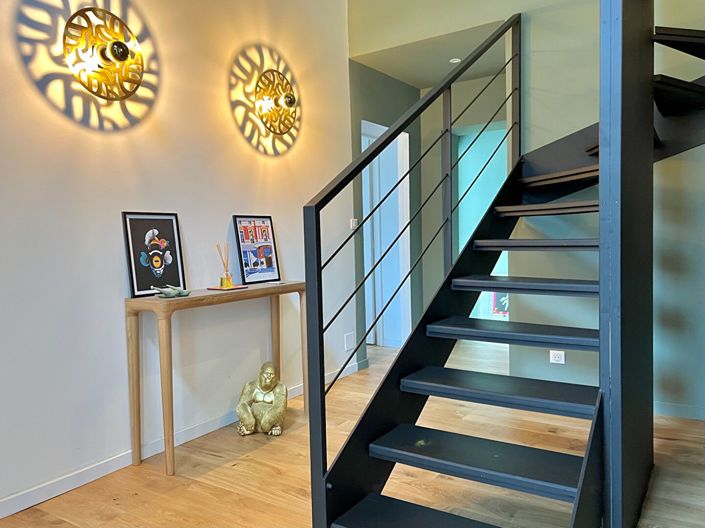 Image No.9-5 Bed House for sale