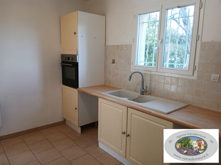 Image No.3-Maison de 3 chambres à vendre à Pont-Saint-Esprit