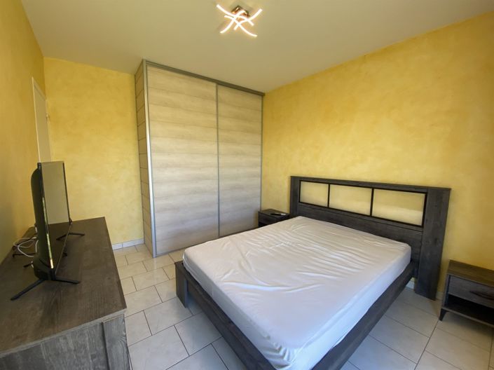 Image No.12-5 Bed House for sale