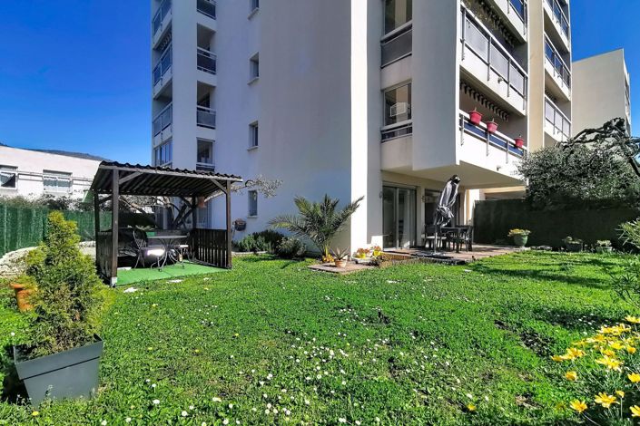 Image No.5-2 Bed Apartment for sale