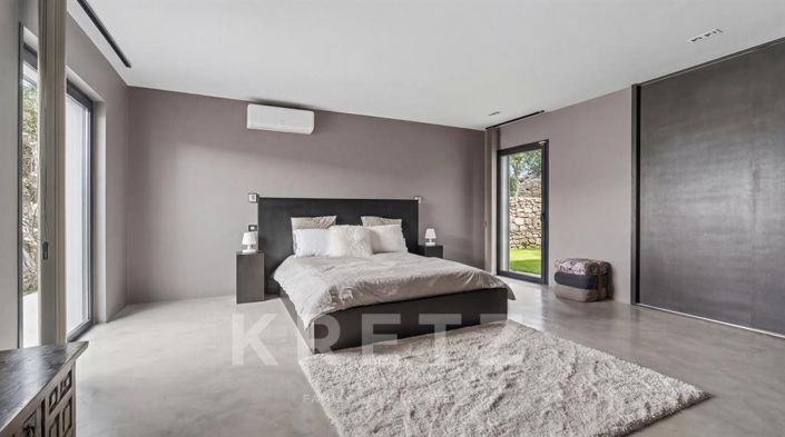 Image No.12-5 Bed House for sale