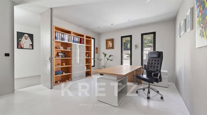 Image No.17-5 Bed House for sale