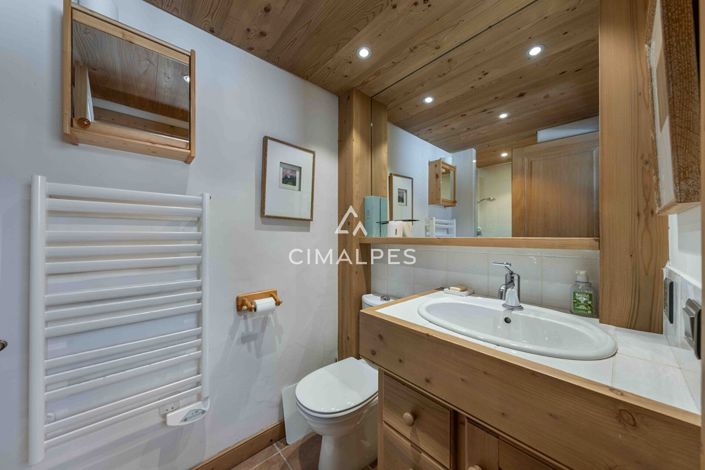 Image No.12-4 Bed House for sale