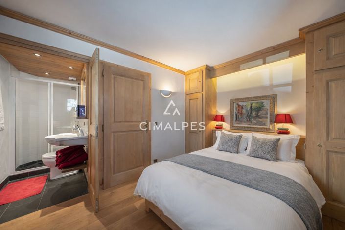 Image No.9-4 Bed House for sale