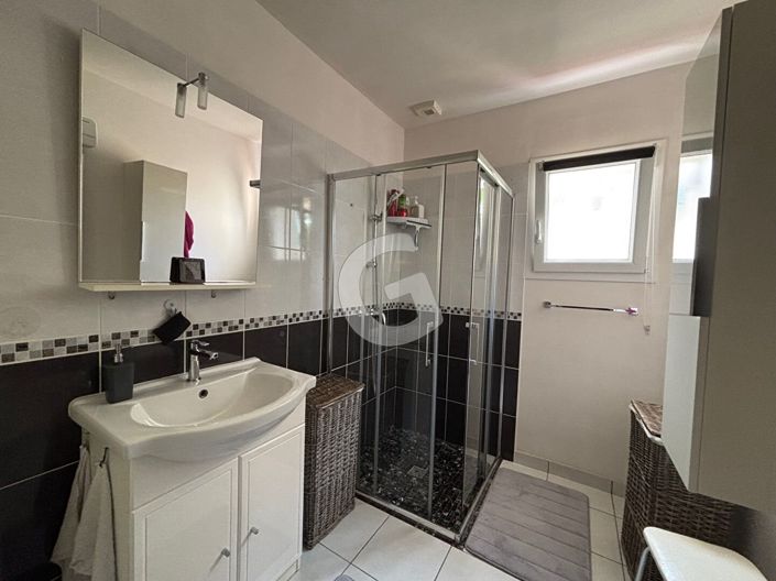 Image No.14-3 Bed House for sale