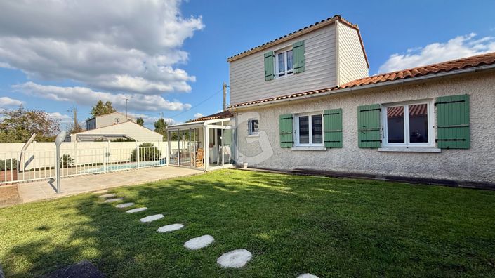 Image No.3-4 Bed House for sale