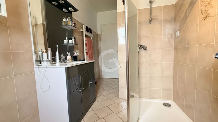 Image No.10-4 Bed House for sale