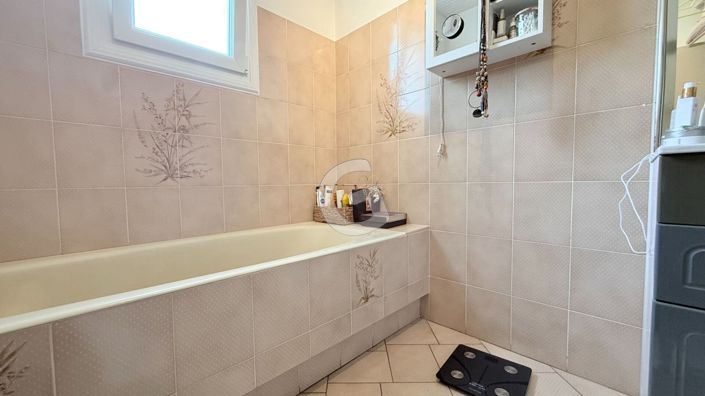 Image No.11-4 Bed House for sale