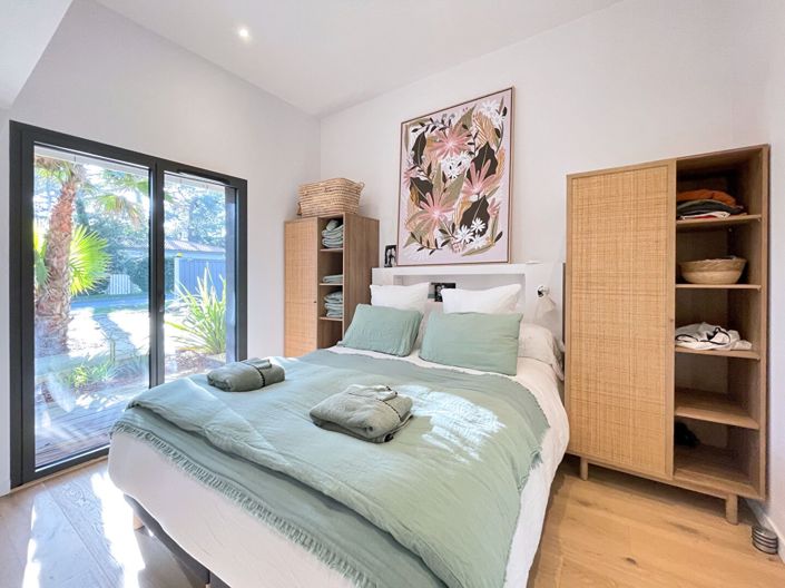 Image No.10-7 Bed House for sale