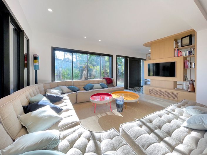 Image No.5-7 Bed House for sale