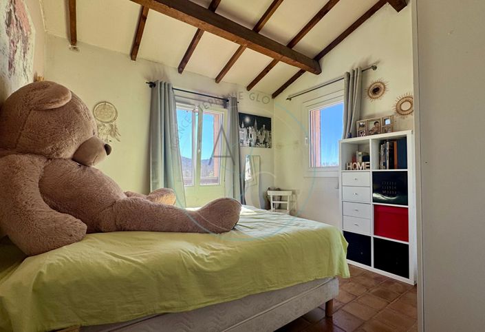 Image No.7-4 Bed House for sale