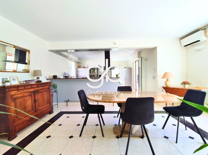 Image No.4-5 Bed House for sale