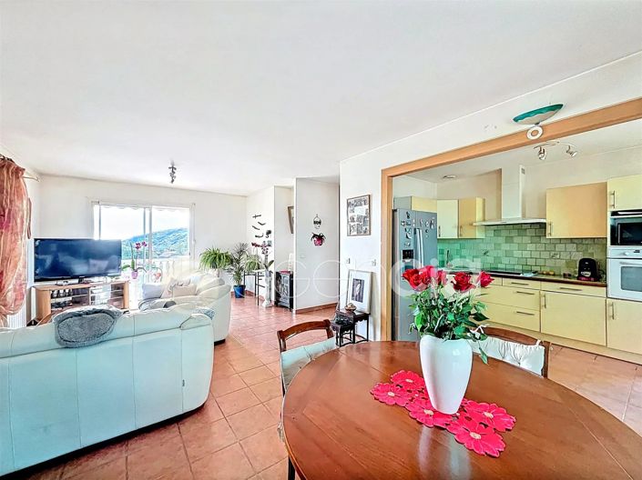 Image No.8-3 Bed House for sale
