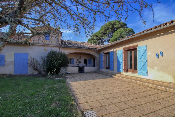 Image No.16-House for sale