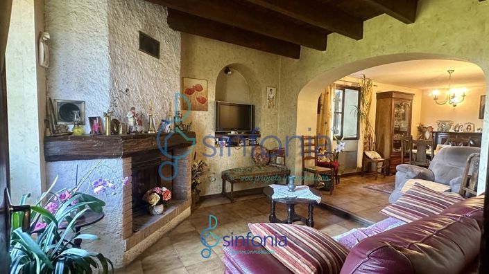 Image No.6-3 Bed House for sale