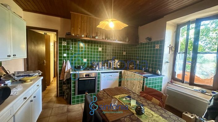 Image No.8-3 Bed House for sale