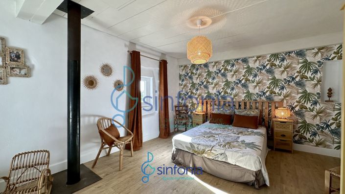 Image No.5-7 Bed House for sale