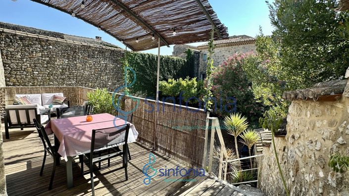 Image No.6-7 Bed House for sale