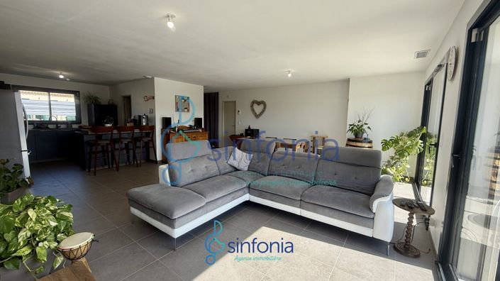 Image No.5-Maison de 4 chambres à vendre à Uzès