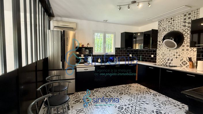 Image No.9-Maison de 4 chambres à vendre à Uzès