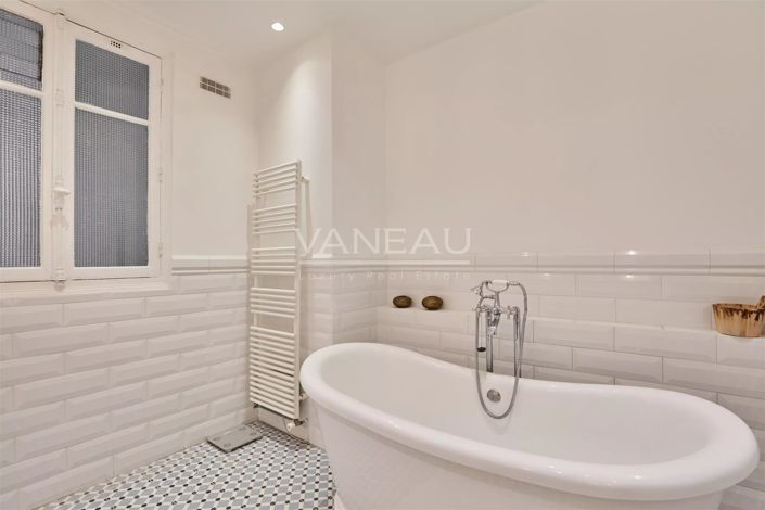 Image No.22-3 Bed Apartment for sale