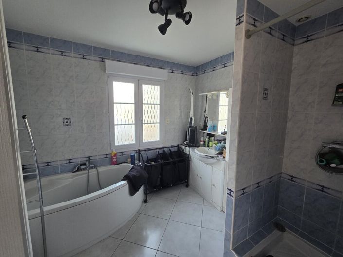 Image No.10-Maison de 5 chambres à vendre à Azincourt