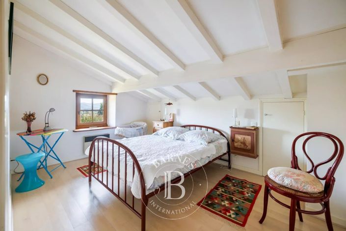 Image No.14-9 Bed House for sale