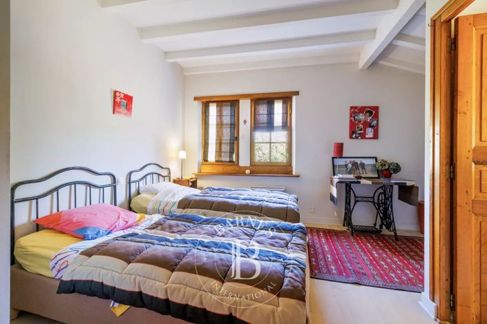 Image No.17-9 Bed House for sale