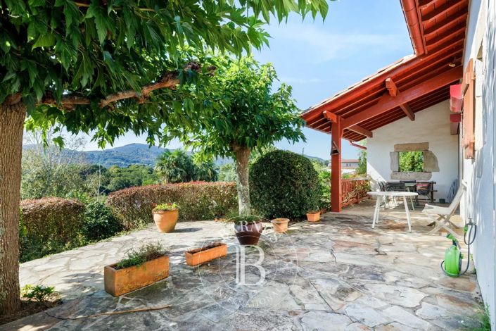 Image No.3-9 Bed House for sale