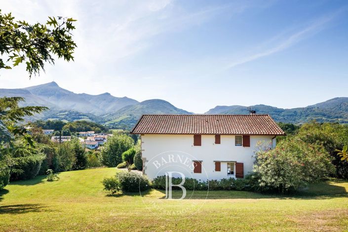 Image No.5-9 Bed House for sale