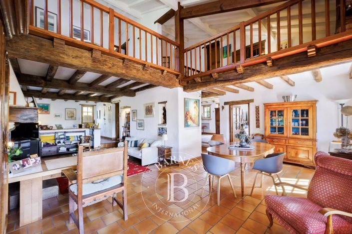 Image No.9-9 Bed House for sale