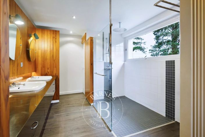 Image No.14-House for sale