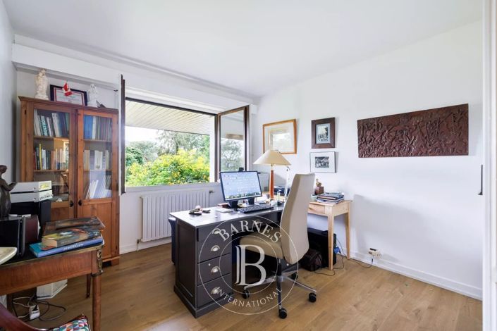 Image No.15-House for sale