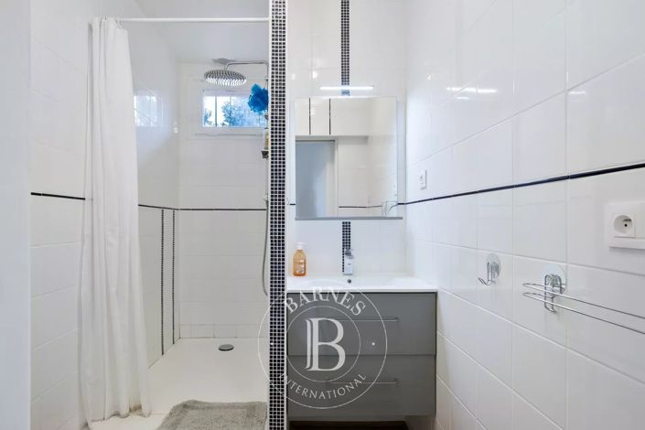 Image No.18-House for sale