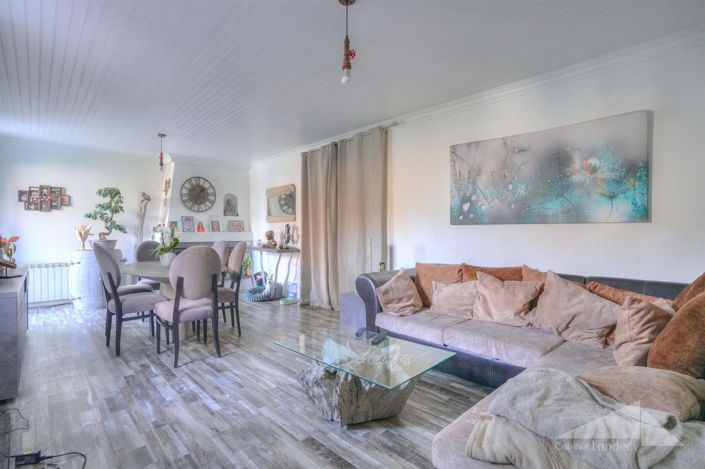 Image No.3-5 Bed House for sale