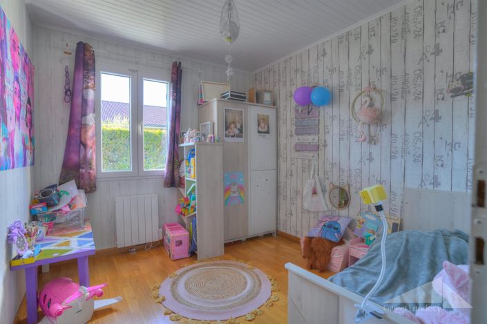 Image No.9-5 Bed House for sale