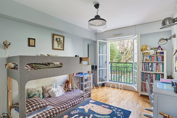 Image No.8-3 Bed House for sale