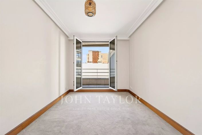 Image No.25-3 Bed Apartment for sale