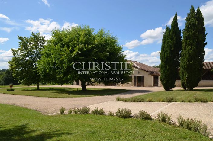 Image No.6-8 Bed House for sale