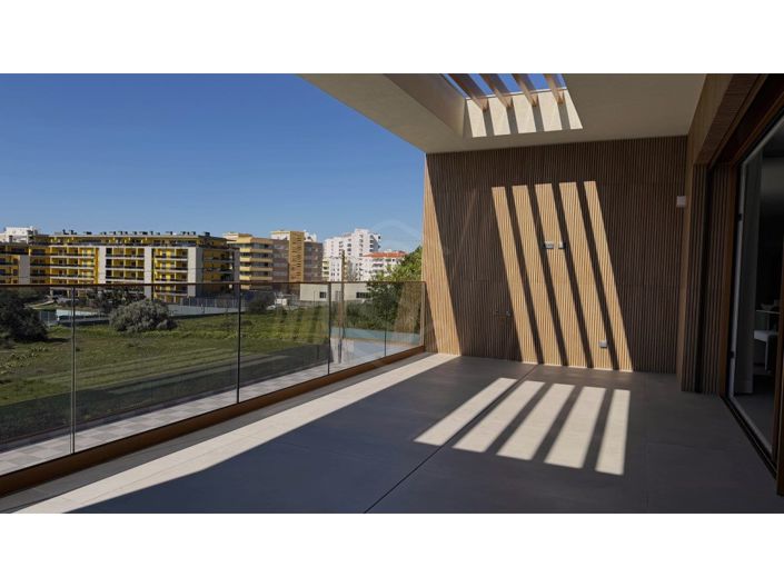 Image No.12-2 Bed Apartment for sale