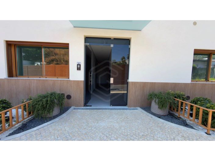 Image No.36-2 Bed Apartment for sale