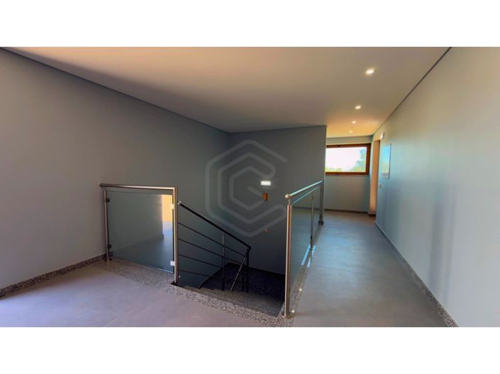 Image No.40-2 Bed Apartment for sale