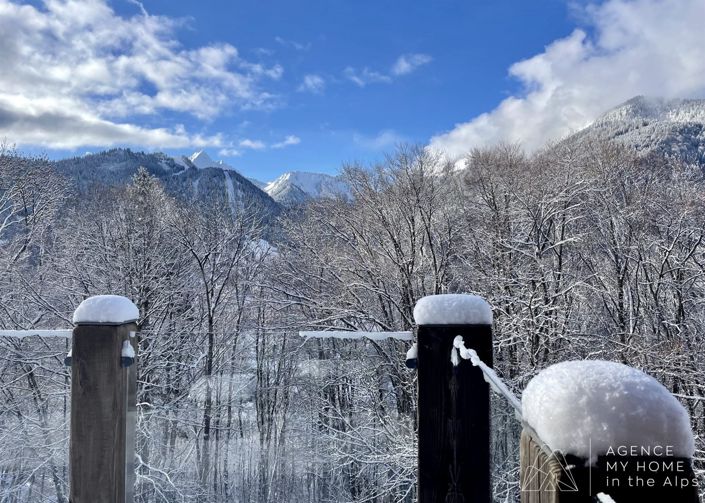 Image No.18-5 Bed House for sale