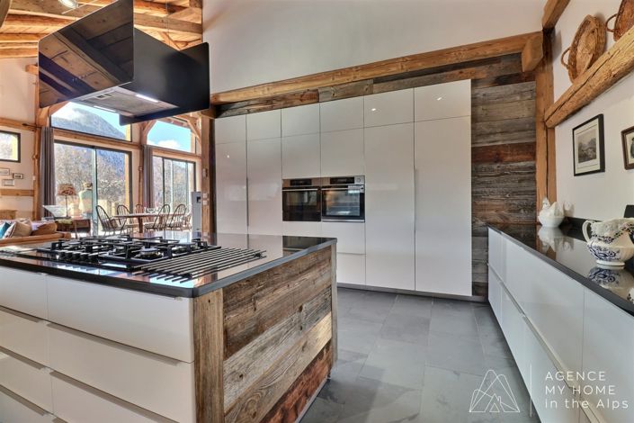 Image No.22-5 Bed House for sale