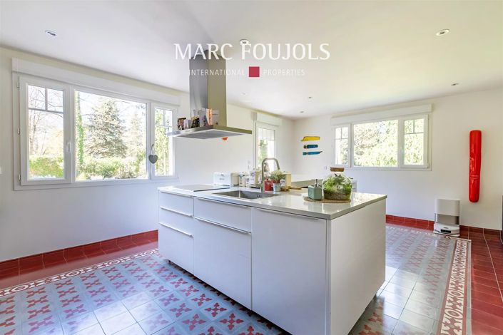 Image No.6-3 Bed House for sale