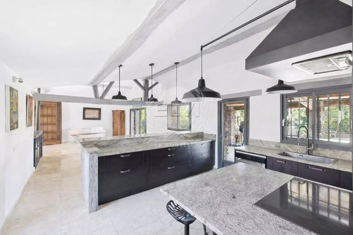 Image No.12-3 Bed House for sale