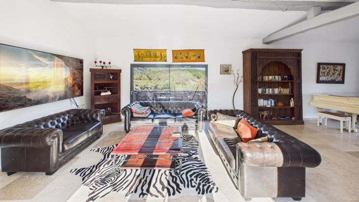 Image No.8-3 Bed House for sale