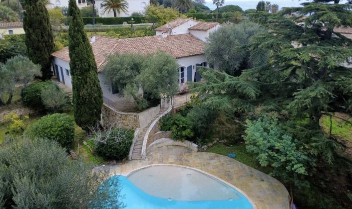 Image No.2-6 Bed House for sale