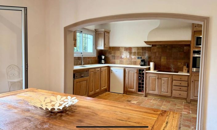 Image No.4-6 Bed House for sale