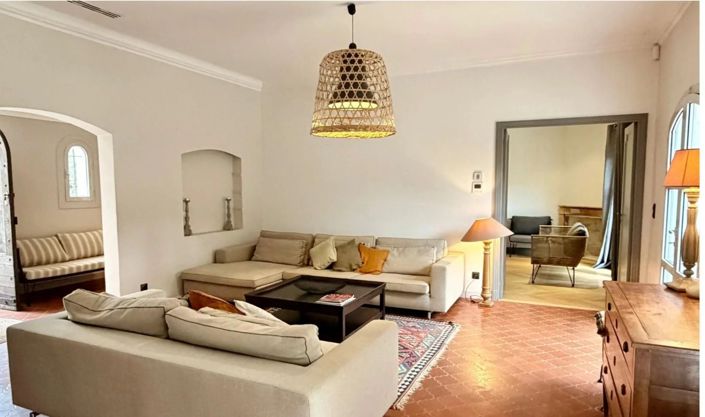 Image No.5-6 Bed House for sale